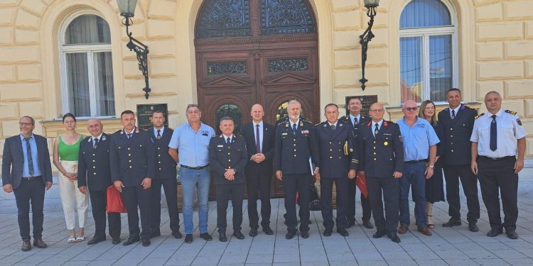 INTENZIVNA RAZMJENA ZNANJA Hrvatska i Francuska surađuju u obuci vatrogasnih postrojbi