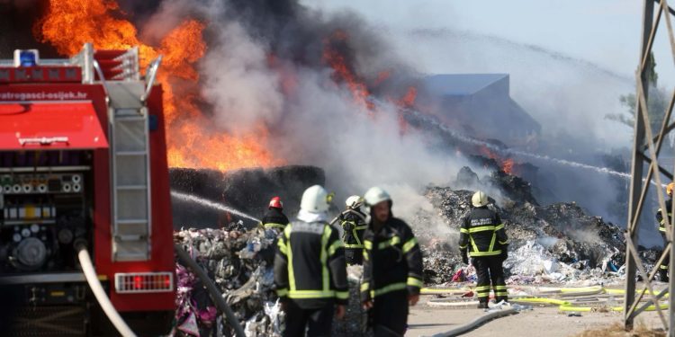 OTKRIVEN UZROK POŽARA U OSJEČKOJ “DRAVI INTERNATIONAL” Anušić proziva vlasnika za nemar