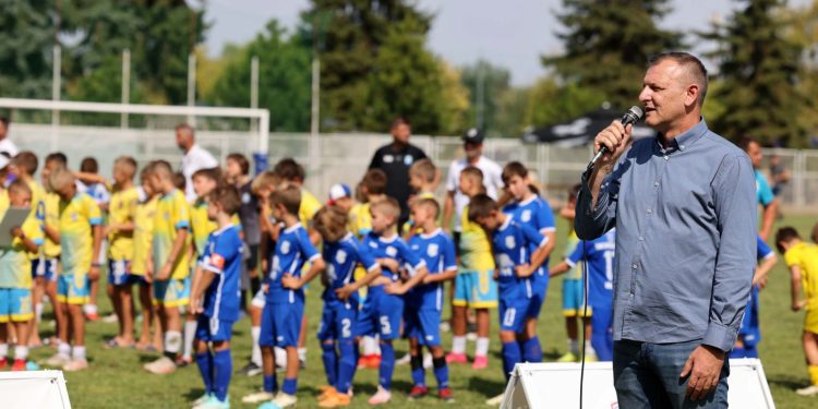 6.INTERNATIONAL BORAC CUP U KNEŽEVIM VINOGRADIMA Najbolji regionalni nogometni klubovi iz šest različitih država