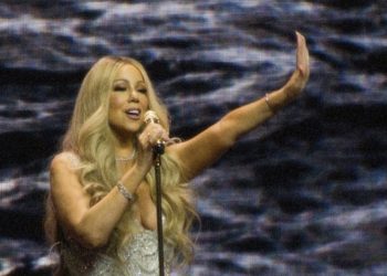 OSOBNA TRAGEDIJA GLAZBENE DIVE Mariah Carey u jednom danu izgubila majku i sestru