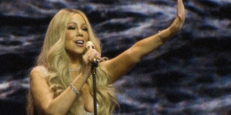 OSOBNA TRAGEDIJA GLAZBENE DIVE Mariah Carey u jednom danu izgubila majku i sestru