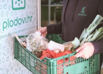 KRATKI OPSKRBNI LANAC Najbolji domaći proizvodi u par klikova na vašem stolu