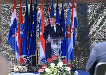 Predsjednik Milanović u Kninu: “Ničije veze s inozemnim centrima moći neće nas usrećiti, Hrvatska ovisi o svojim ljudima i njihovoj spremnosti da se žrtvuju za dobrobit Domovine”