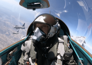 (VIDEO) Kako izgleda pogled iz kokpita Rafalea i Mig-21 iznad Knina tijekom obilježavanja 29. obljetnice VRO Oluja