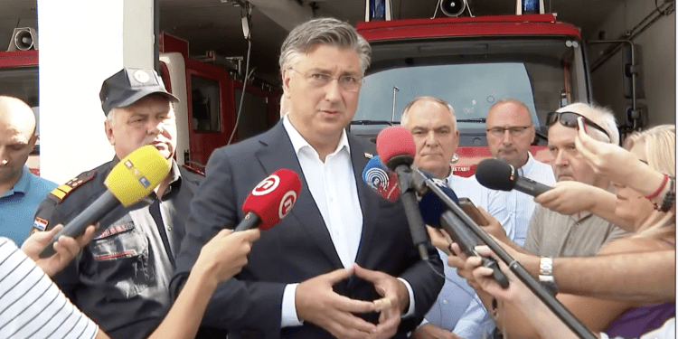 PLENKOVIĆ PORUČIO IZ MAKARSKE: “One koji namjerno pale požare treba najstrože sankcionirati”