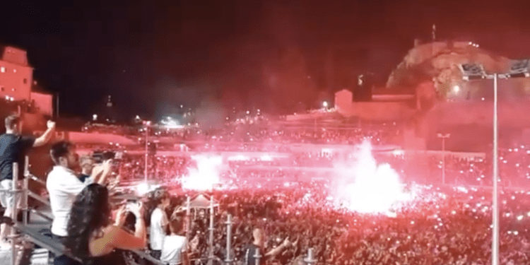(VIDEO) Preko dvadeset tisuća posjetitelja koncerta u Imotskom uglas pjevalo s Thompsonom, Zečićem i Bulićem