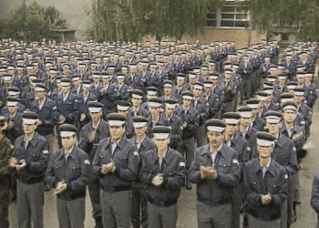 Koliko je policajaca na početku rata napustilo ovu službu?