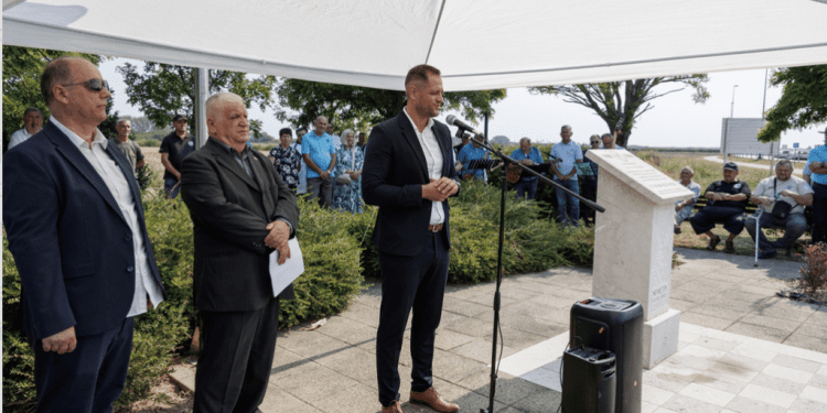 U Nemetinu obilježena 32. Obljetnica razmjene logoraša srpskih koncentracijskih logora u Nemetinu