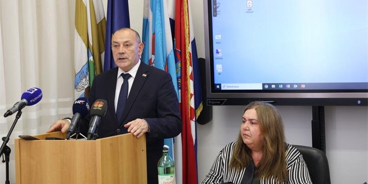 ZAHVALJUJUĆI NAPREDNOJ TEHNOLOGIJI IDENTIFICIRANI POSMRTNI OSTACI DVOJICE VUKOVARACA Hrvatska još traga za 1792 nestale osobe