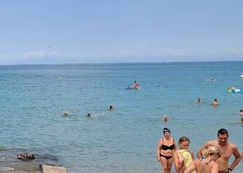 U UMAGU KUPAČI IZUKLI BEŽIVOTNO TIJELO IZ MORA Nepoznat identitet 65-godišnjakinje