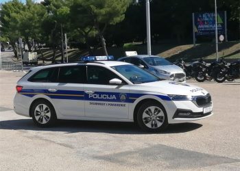 SPLITSKA POLICIJA: Apel građanima da ne dolaze samoinicijativno na požarište