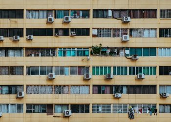 VELIKE PROMJENE ZA STANARE ZGRADA Nove rigorozne mjere za zatvaranje balkona, postavljanje klima uređaja i iznajmljivanje turistima