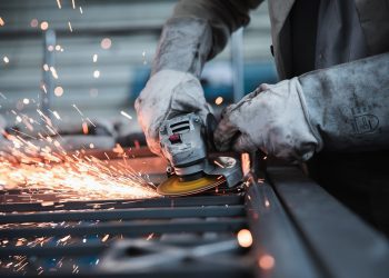 KOLIKO NAM NOVCA TREBA ZA “PRISTOJAN” ŽIVOT? Ekonomisti kažu oko dvije tisuće eura