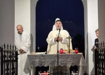 ŽUPNIKU U TRNJANIMA “PREKIPJELO” Objavio pravilnik za sakrament ženidbe, uzvanici ne smiju doći pijani