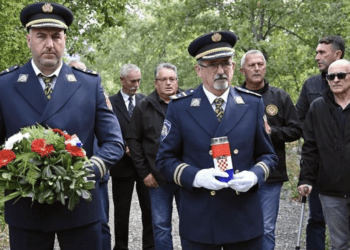 U Hrvacama i Maljkovu obilježena 33. godišnjica pogibije devet redastvenika koji su branili domovinu