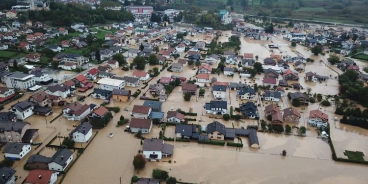 PRIJATELJSTVO SE PREPOZNAJE U NEVOLJI Gradovi Kaštela i Zaprešić donirali 50 tisuća eura za pomoć Općini Kiseljak