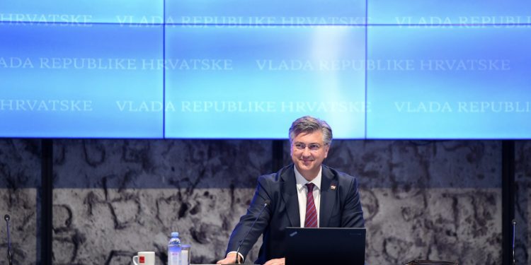 ZNAČAJNE ODLUKE VLADE Povećavaju se minimalne plaće, odgađa se glasovanje u Saboru o misiji NSATU 