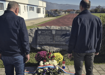 Gradonačelnik Sinja položio vijenac na godišnjicu pogibije Sinjana heroja Vukovara