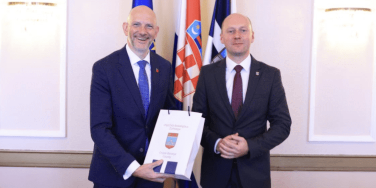Veleposlanik Ujedinjene Kraljevine Velike Britanija NJ. E. Simon Thomas u posjetu Županiji Osječko-baranjskoj