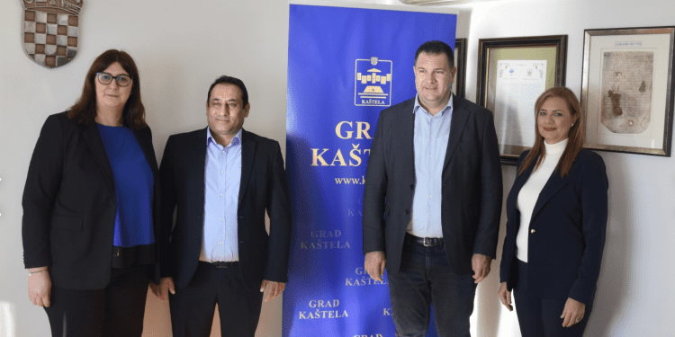 NAČELNIK OPĆINE AKAMAS NA CIPRU U POSJETU GRADONAČELNIKU KAŠTELA Tema razgovora zajednički projekt ProLIGHT