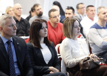 U Osijeku održana početna konferencija projekta „Izgradnja i rekonstrukcija južne obale u luci Osijek“