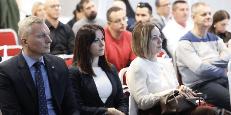 U Osijeku održana početna konferencija projekta „Izgradnja i rekonstrukcija južne obale u luci Osijek“