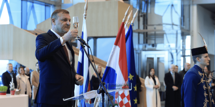 U Gospodarskom centru Osječko – baranjske županije održan tradicionalni prijem ususret Božiću i Novoj godini