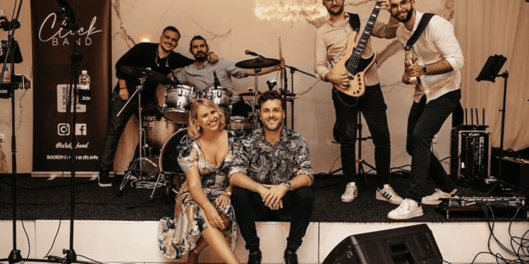 ADVENT U KAŠTELIMA SE NASTAVLJA U Novom parku u Kaštel Lukšiću svira Click band