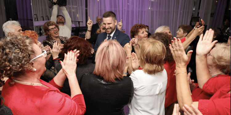 Osječki gradonačelnik posjetio umirovljeničke proslave i obradovao umirovljenike najavom povećanja sredstava za umirovljenike