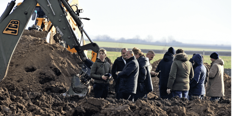 Iz grobnice kod Bobote ekshumirani posmrtni ostaci muškaraca ubijenih u jesen 1991.