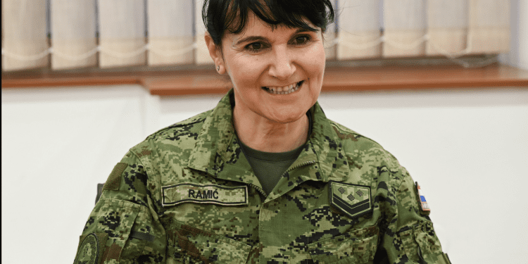 PRVI PUTA U POVIJESTI HV-a ŽENA OBNAŠA DUŽNOST PRVE DOČASNICE HRZ-a Anušić i Kundid: Velik iskorak za Oružane snage