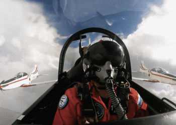 PODRŠKA HRVATSKIM RUKOMETAŠIMA Na kopnu, moru i iz zraka – Hrvatska vojska je uz hrvatske rukometaše!