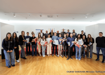 Najbolji sportaši Vukovara 2024. svečano nagrađeni za vrhunske rezultate!