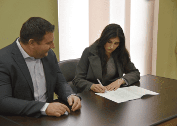 Studenti i srednjoškolci potpisali ugovore o stipendiranju