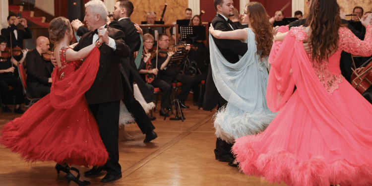 Elegancija i tradicija: Prvi austrijski bal oduševio Osječane