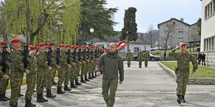 Ministar Anušić u Kninu: Spremni smo za uvođenje temeljnog vojnog osposobljavanja