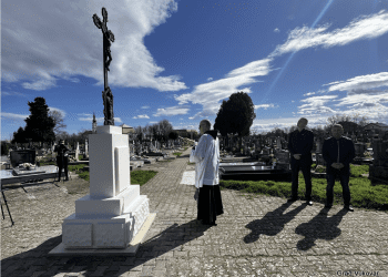 Vukovar obnavlja baštinu: Novoobnovljeni križ na Starom groblju simbol očuvanja i poštovanja