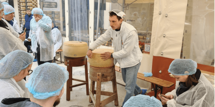Studijsko putovanje u Italiju: Hrvatski i srpski sirari otkrivaju tajne talijanske tradicije