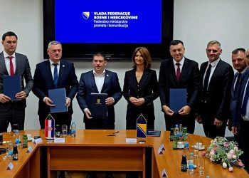 24,8 MILIJUNA EURA ZA BOLJE PROMETNE POVEZIVANJE HRVATSKE I HERCEGOVINE Novi cestovni projekti za bolji život u pograničnim područjima