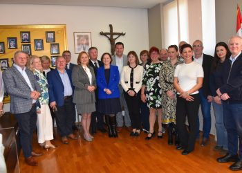 (FOTO)Grad Kaštela ugostio gradove prijatelje: Četrdeset godina prijateljstva i suradnje