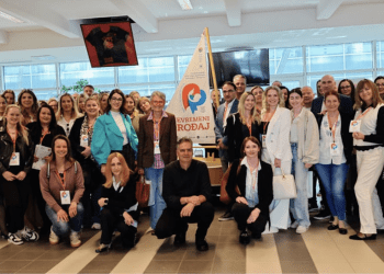 (FOTO) Prijevremeni porođaj u fokusu: Struka, znanost i humanost na splitskom tečaju