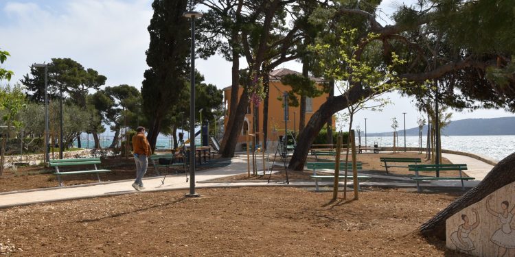 (FOTO) Grad Kaštela ulaže u kvalitetu života: Dovršen park Baletna i novi rekreativni centar u izgradnji