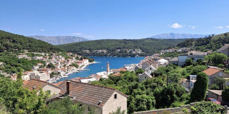 Pučišća – Općina koja se razvija uz podršku Županijske uprave za ceste Split