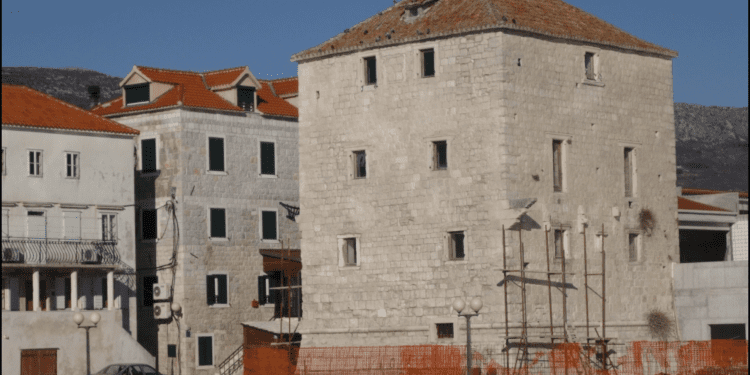 Povijest na čekanju: Parčina kupio još jedan kaštelanski biser – slijedi li obnova ili propadanje?