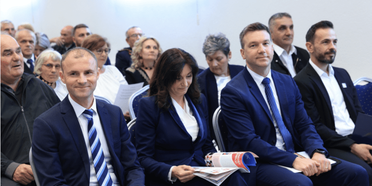 Vladislavci obilježili Dan općine uz nove projekte i priznanja zaslužnim građanima