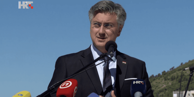 Nova era za Omiš: Premijer Plenković otvorio novu luku i rivu