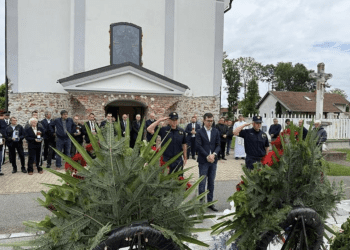 PU vukovarsko-srijemska je danas, u okviru obilježavanja Dana Općine Tordnici, odala počast poginulim i nestalim u Domovinskom ratu