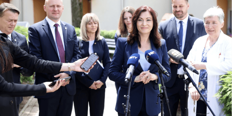 Županica Tramišak u Đakovu posjetila Dom za starije i nemoćne i Udrugu Neven
