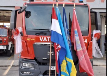 U DVD-u Mladost Kaštel Sućurac proslavljen blagdan sv. Florijana: Blagoslov vatrogasaca i nova cisterna u službi građanima