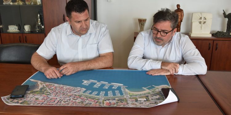 Investicije koje mijenjaju Kaštela: Predstavljeni planovi za luku, vezove i sanaciju obale